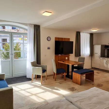 Gaestehaus Moenchswald Apartamento Wohlenberg